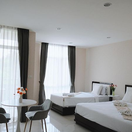 Herry Residence Chiang Mai Bagian luar foto