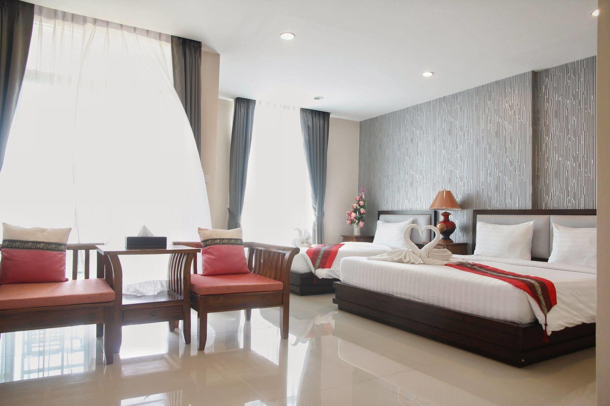 Herry Residence Chiang Mai Bagian luar foto