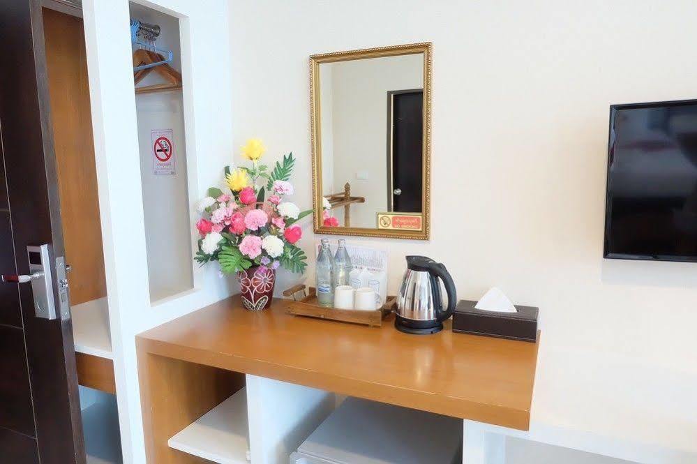 Herry Residence Chiang Mai Bagian luar foto