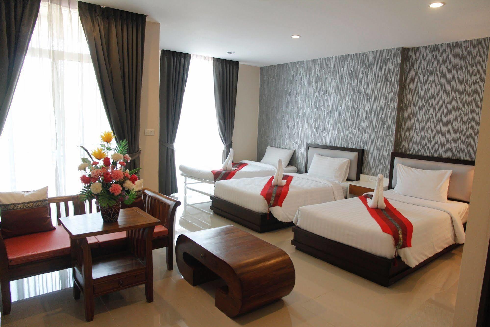Herry Residence Chiang Mai Bagian luar foto