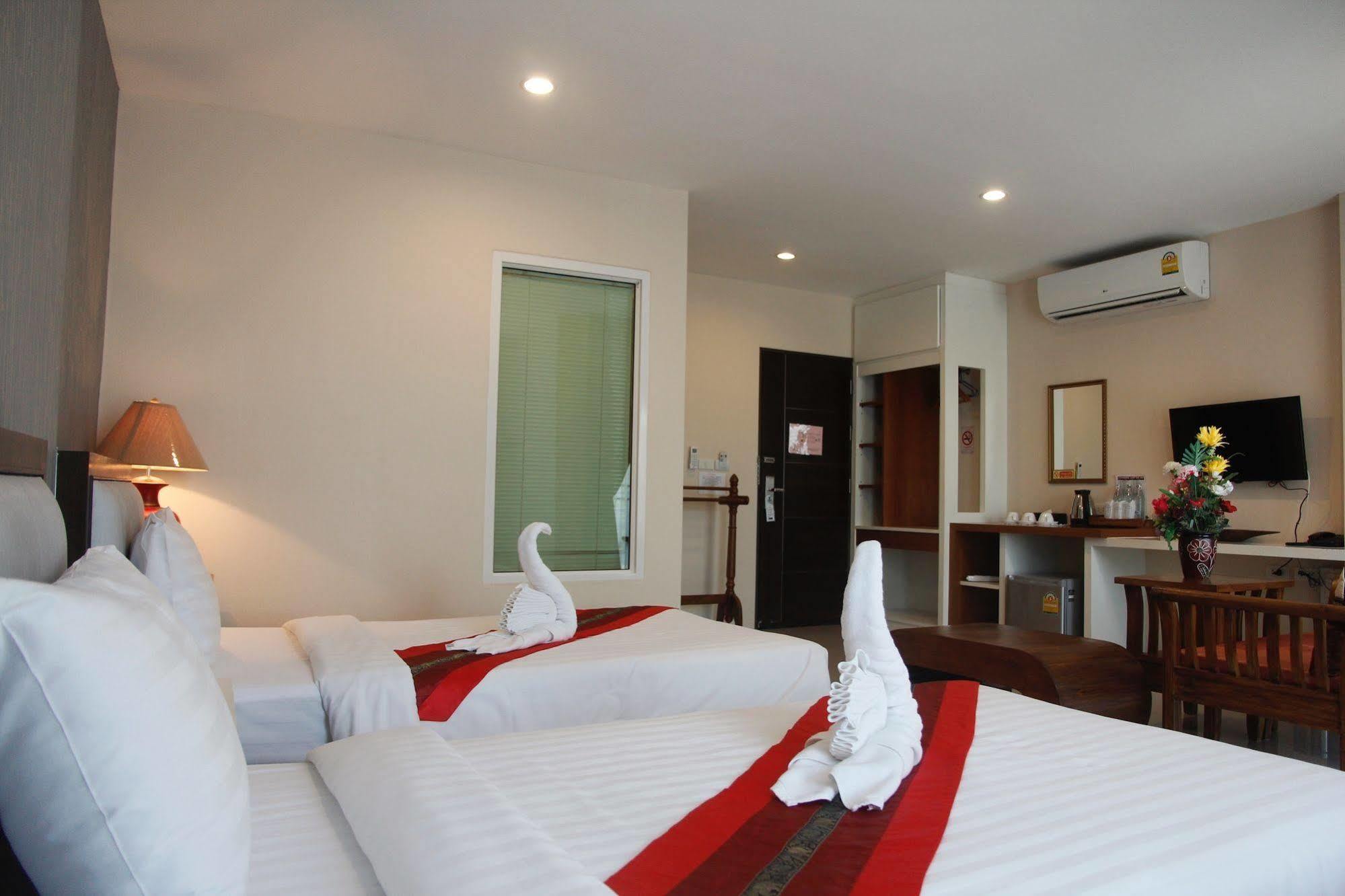 Herry Residence Chiang Mai Bagian luar foto