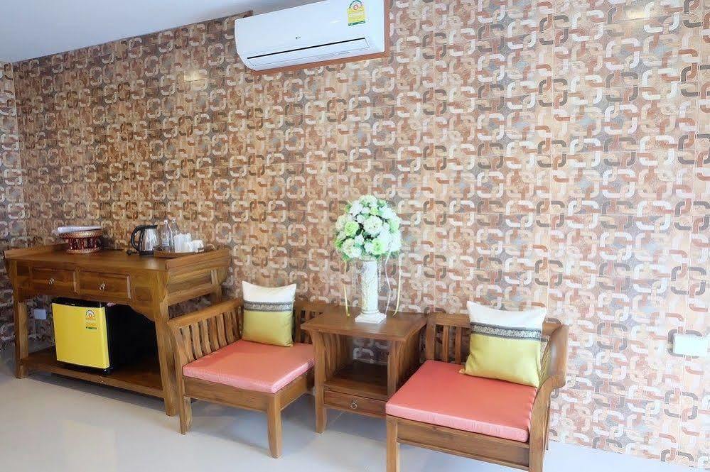 Herry Residence Chiang Mai Bagian luar foto