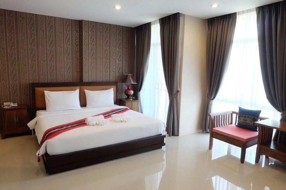 Herry Residence Chiang Mai Bagian luar foto