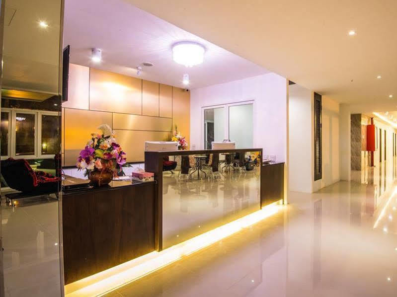 Herry Residence Chiang Mai Bagian luar foto