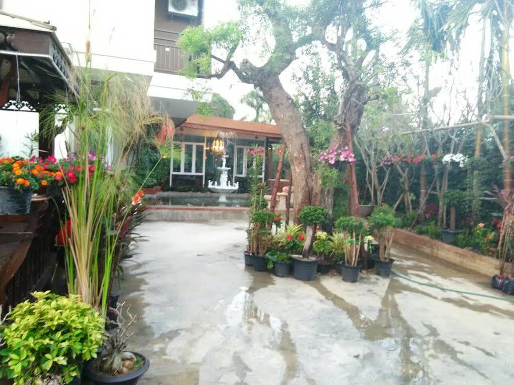 Herry Residence Chiang Mai Bagian luar foto