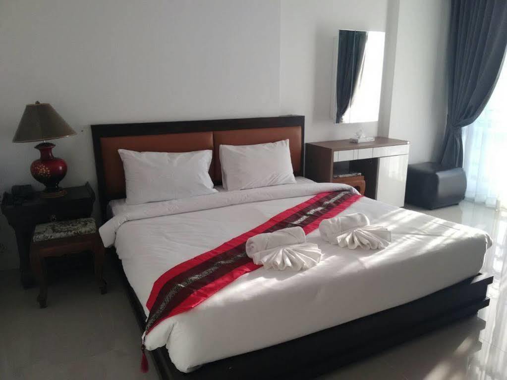 Herry Residence Chiang Mai Bagian luar foto