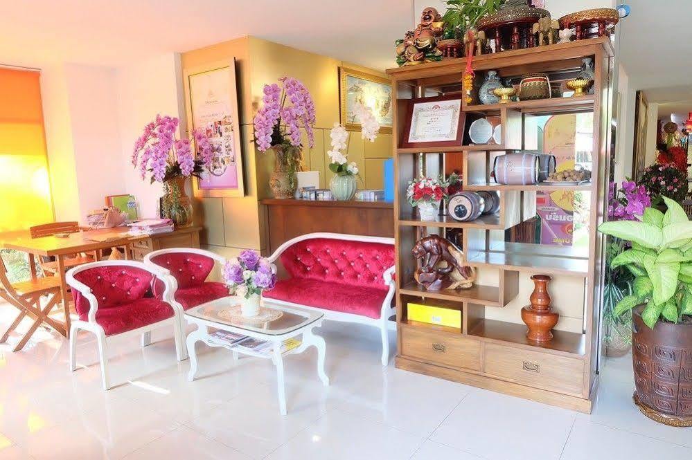 Herry Residence Chiang Mai Bagian luar foto