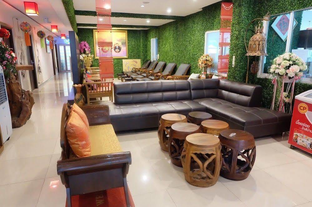 Herry Residence Chiang Mai Bagian luar foto